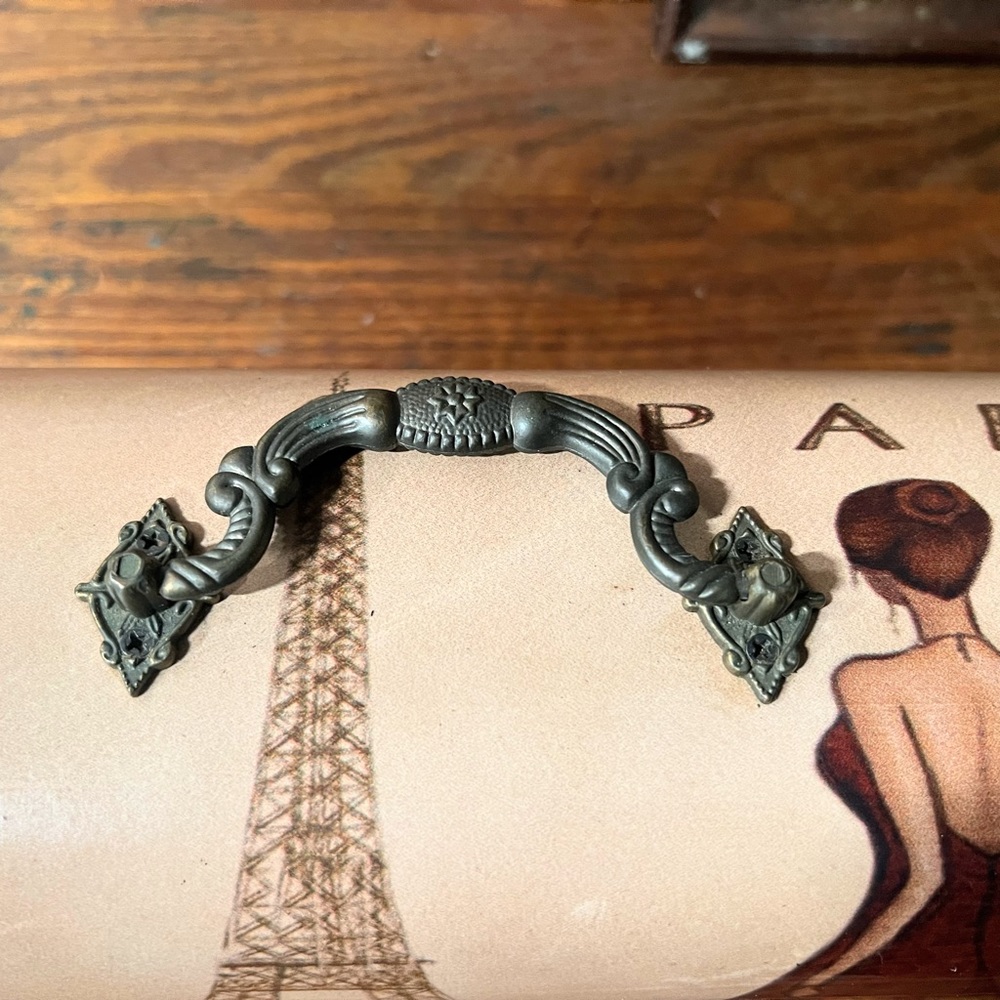Wine Bottle Gift Box. - Picture 3 of 9